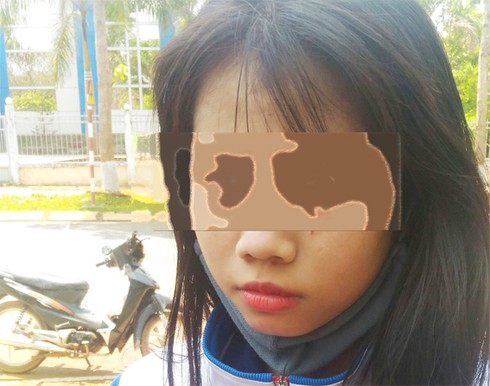 Mâu thuẫn trên facebook, nữ sinh cấp 3 ra đường