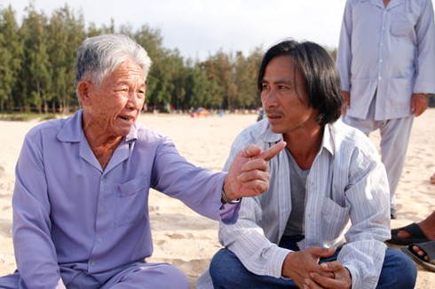 Phát hiện xác cá Voi nặng trên 10 tấn ở Bình Thuận - ảnh 5