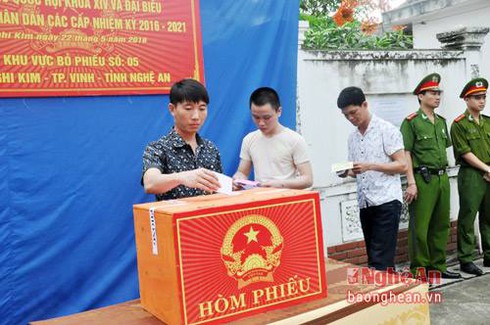 Nghệ An: 727 cử tri ‘’đặc biệt’’ bỏ phiếu tại trại tạm giam Nghi Kim - ảnh 1