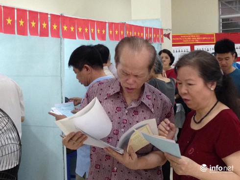 Cử tri nô nức đi bầu cử ĐBQH khóa 14 và đại biểu HĐND các cấp - ảnh 3