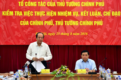 Tiếp tổ công tác của Thủ tướng, Bộ trưởng Nguyễn Chí Dũng than họp nhiều - ảnh 1