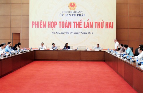 “Tay bẩn thì không chống tham nhũng được” - ảnh 1