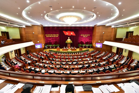 Hội nghị TƯ 4 thảo luận về xây dựng, chỉnh đốn Đảng trong ngày làm việc đầu tiên - ảnh 1