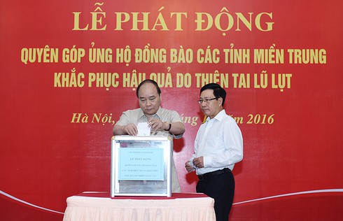 Thủ tướng và các Phó thủ tướng quyên góp ủng hộ đồng bào miền Trung - ảnh 2