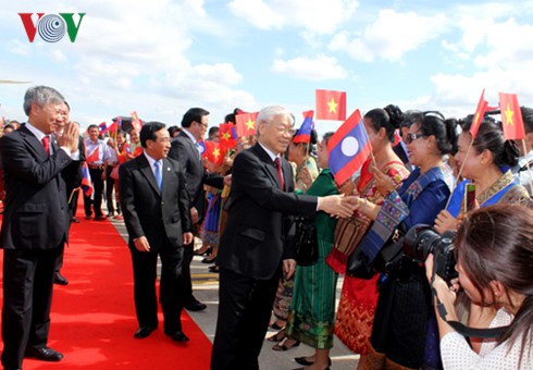 Tổng Bí thư Nguyễn Phú Trọng bắt đầu chuyến thăm CHDCND Lào - ảnh 3