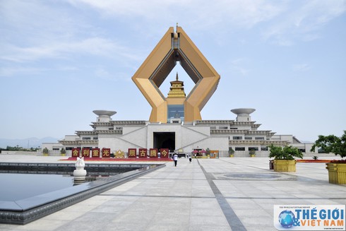 Chiêm ngưỡng Pháp Môn - ngôi chùa lớn bậc nhất Trung Quốc - ảnh 1