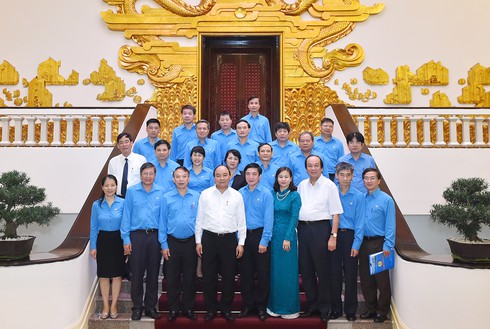 Thủ tướng mong muốn đối thoại nhiều hơn nữa với công nhân - ảnh 4
