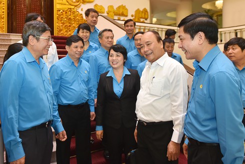 Thủ tướng mong muốn đối thoại nhiều hơn nữa với công nhân - ảnh 3