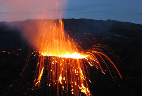 Núi lửa là gì Núi lửa được hình thành như thế nào