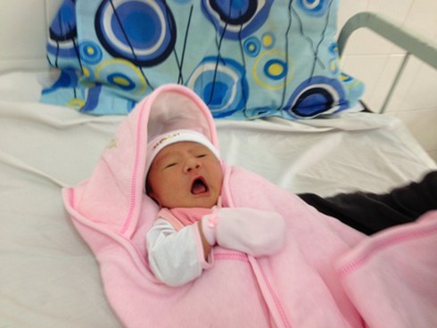 Bố mẹ cháu bé xin giảm tội cho kẻ bắt cóc - ảnh 2