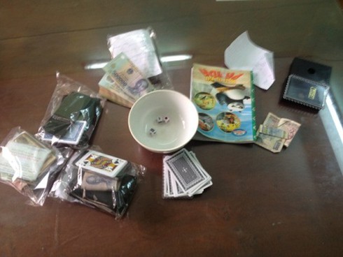 Phá ổ cờ bạc thu hút nhiều cán bộ, công chức - ảnh 2