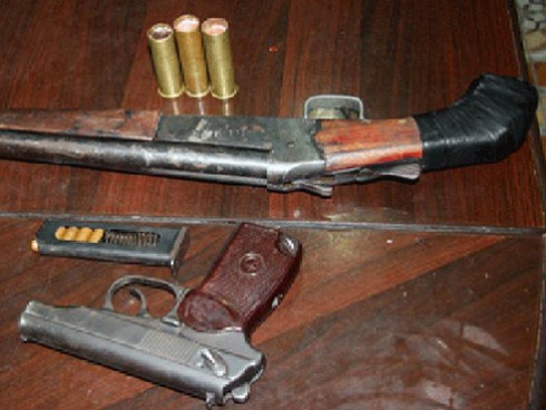 Nợ tiền cá độ, hai băng nhóm hỗn chiến bằng súng - ảnh 1