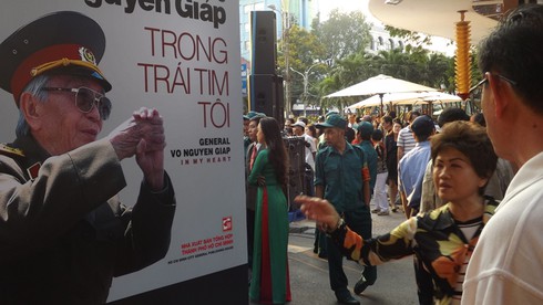 Đường sách 2014: Ấn tượng Đại tướng và biển đảo - ảnh 5