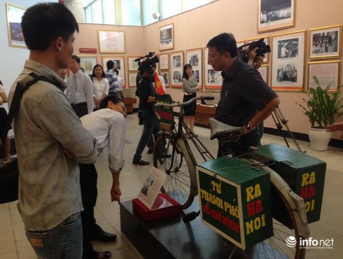 Khai mạc Triển lãm