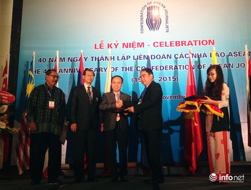 Trao giải Ảnh báo chí ASEAN về biến đổi khí hậu - ảnh 1