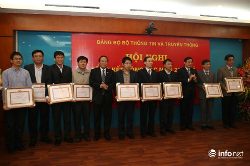 Đảng bộ Bộ TT&TT triển khai nhiệm vụ năm 2016 - ảnh 2