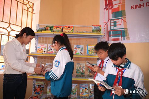 Đọc sách Kim Đồng tại điểm bưu điện văn hóa xã - ảnh 2