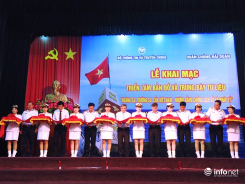 Chiến sĩ Hải quân vùng I tiếp cận hồ sơ chủ quyền biển đảo - ảnh 2