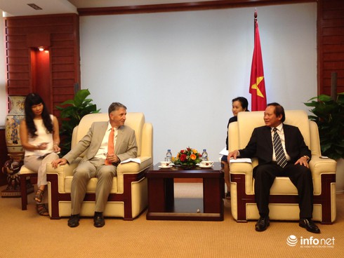 Bộ trưởng TT&TT đề xuất Ericsson xây dựng Trung tâm R&D tại Việt Nam - ảnh 1