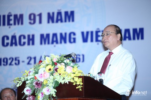 Thủ tướng Nguyễn Xuân Phúc: Phải có cuộc cách mạng mới trong nghề báo - ảnh 1