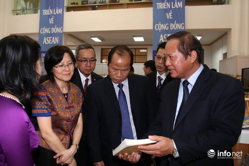 Hà Nội: Khai mạc Triển lãm về Cộng đồng ASEAN - ảnh 3