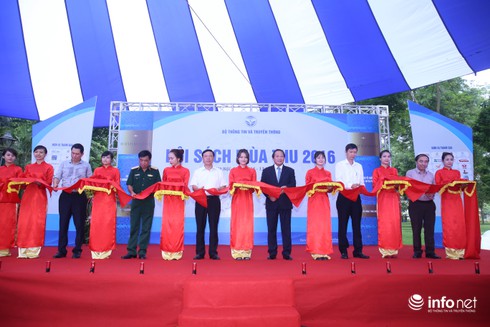 Khai mạc Hội sách mùa thu 2016 - ảnh 2