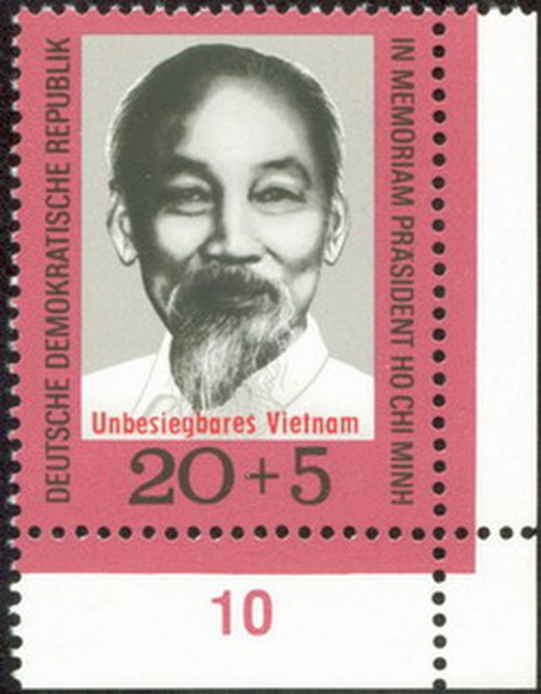 Độc đáo những bộ tem quốc tế kỷ niệm Ngày Quốc khánh Việt Nam - ảnh 5