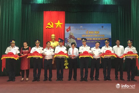 Khai mạc Triển lãm về Hoàng Sa, Trường Sa tại Bộ Tư lệnh Vùng cảnh sát biển 4 - ảnh 1