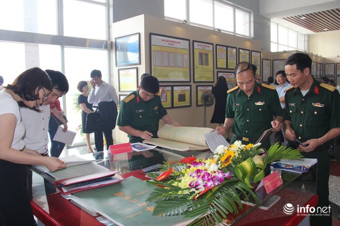 Hưng Yên: Khai mạc Triển lãm về Trường Sa, Hoàng Sa của Việt Nam - ảnh 2