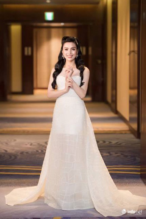 Huyền Sâm đọ sắc cùng