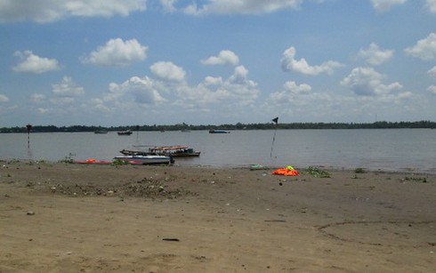 Vụ 2 học sinh đuối nước ở Cần Thơ: Bãi tắm không an toàn - ảnh 1