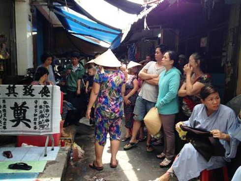 Rúng động con đâm chết mẹ, chém anh ruột ở Sài Gòn - ảnh 2