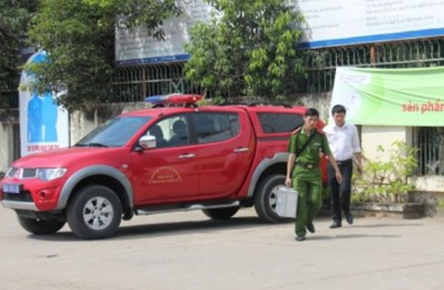 TP.HCM: Camera ghi lại người tình nghi gây ra vụ cháy bãi xe - ảnh 1