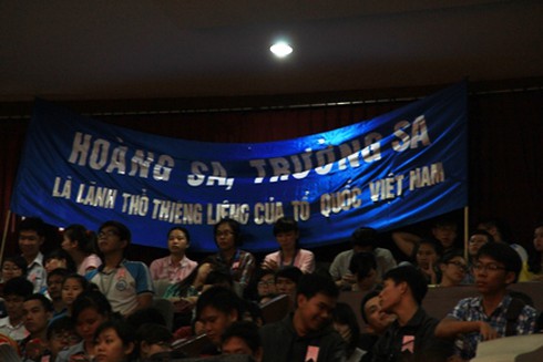 Hội luật gia TP.HCM mít tinh phản đối Trung Quốc - ảnh 10