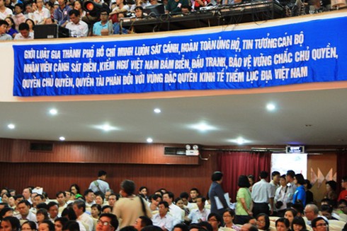 Hội luật gia TP.HCM mít tinh phản đối Trung Quốc - ảnh 8