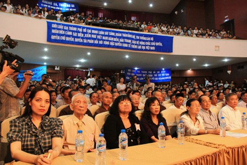 Hội luật gia TP.HCM mít tinh phản đối Trung Quốc - ảnh 2