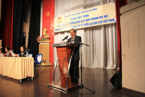 Hội luật gia TP.HCM mít tinh phản đối Trung Quốc - ảnh 6