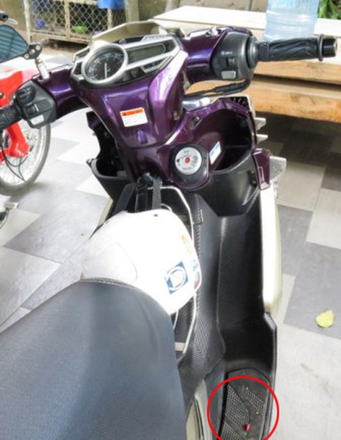 Táo tợn chụp bịch ớt vào mặt, cướp 13 triệu đồng - ảnh 2