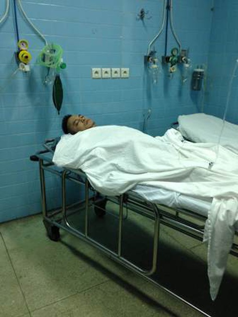 Giang hồ đòi bảo kê quán bar, chém 2 người nhập viện - ảnh 2