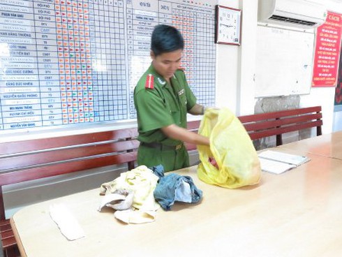 Người dân phát giác kẻ đâm cô gái, cướp tài sản lúc đang lẩn trốn - ảnh 3