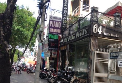 Truy nã 2 nghi can rút súng đe dọa, chém người ở nhà hàng - ảnh 2