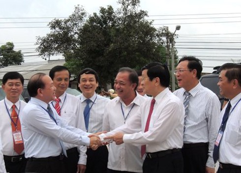 Chủ tịch nước Trương Tấn Sang đánh trống tựu trường - ảnh 1