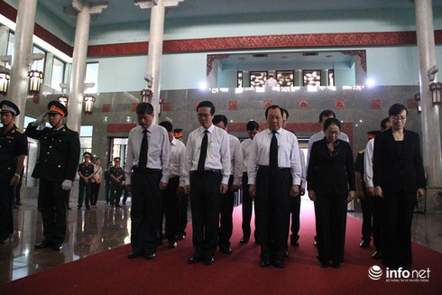 Toàn cảnh Lễ viếng và truy điệu 4 chiến sỹ hi sinh trong vụ UH-1 rơi - ảnh 15