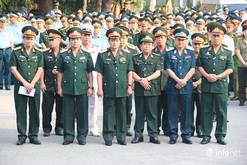 Toàn cảnh Lễ viếng và truy điệu 4 chiến sỹ hi sinh trong vụ UH-1 rơi - ảnh 7