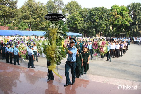 Toàn cảnh Lễ viếng và truy điệu 4 chiến sỹ hi sinh trong vụ UH-1 rơi - ảnh 8