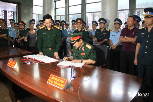 Toàn cảnh Lễ viếng và truy điệu 4 chiến sỹ hi sinh trong vụ UH-1 rơi - ảnh 14