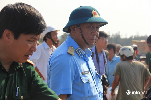 Huy động thêm 3 tàu Hải quân dò quét và đặc công nước tìm kiếm Su22 - ảnh 3