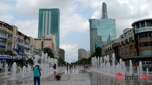 Thí điểm ô tô điện phục vụ du lịch chạy ở trung tâm TP.HCM - ảnh 2