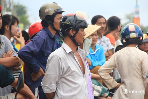 Hai nghi can vụ thảm sát ở Bình Phước diễn lại cách đột nhập nhà nạn nhân - ảnh 9