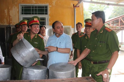 Phó Thủ tướng Nguyễn Xuân Phúc kiểm tra công tác đặc xá ở Trại giam Xuyên Mộc - ảnh 3